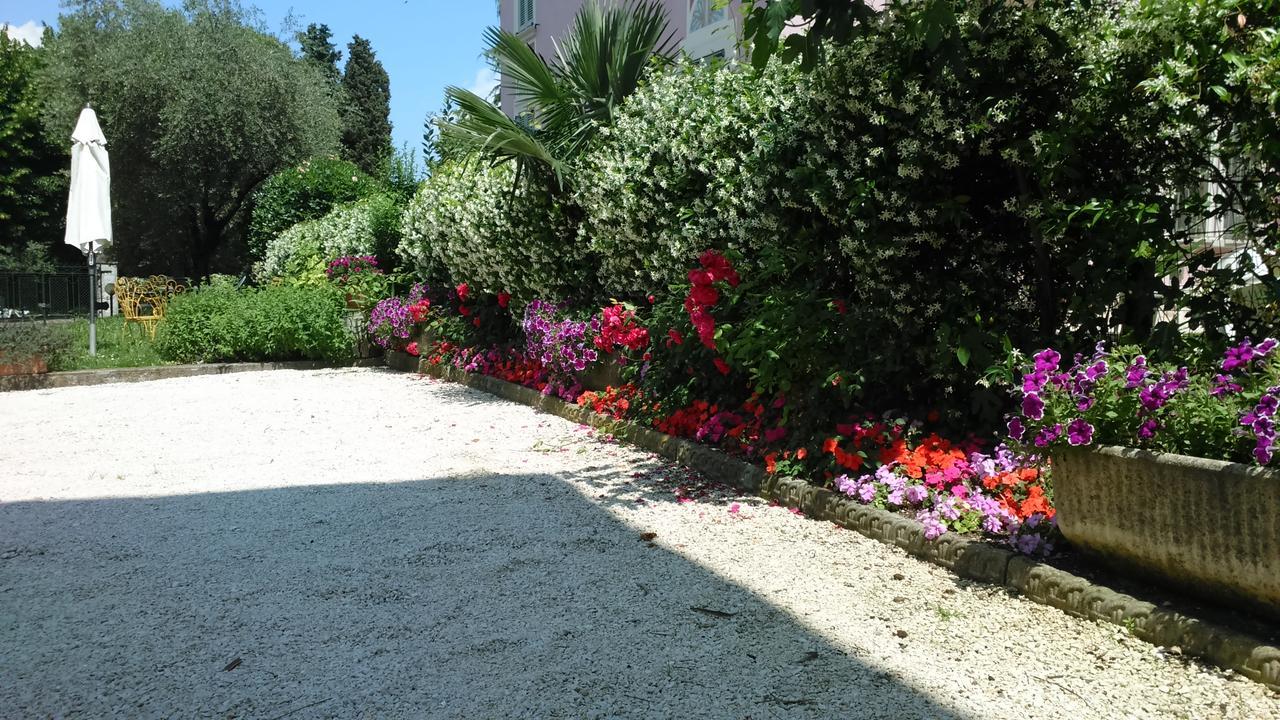 Appartamento Villa Margherita Дезенцано-дель-Гарда Экстерьер фото