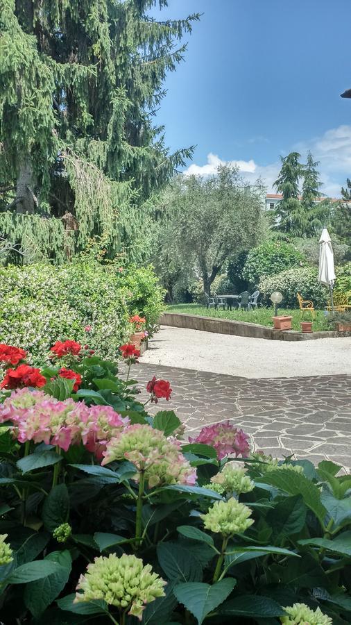 Appartamento Villa Margherita Дезенцано-дель-Гарда Экстерьер фото